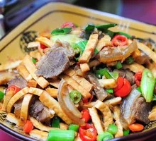Fried Pork with Tofu Skin