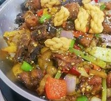 Spicy Pot Chicken and Intestines