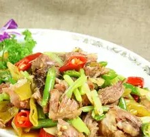 Green Pepper Pork Rib Clay Pot Rice