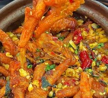 Braised Chicken Feet in Clay Pot