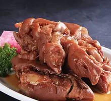 Braised Pork Trotter in Soy Sauce