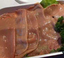 Sliced Pork Kidney with Big Knife