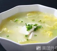 Chinese Cabbage and Tofu Soup