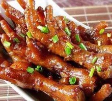 Vacuum-Packed Chicken Feet