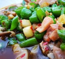 Spicy Rabbit with Green Pepper
