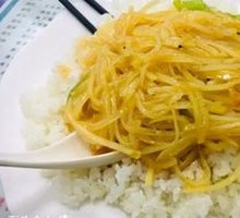 Stir-fried Green Pepper and Potato Noodles with Rice