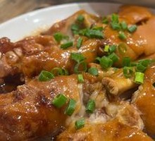 Braised Pork Trotters with Soy Sauce Flavor