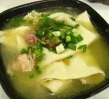 Stewed Chicken with Mushroom Noodles