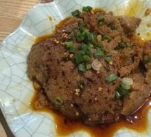 Steamed Pork Intestines with Rice Flour