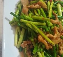Stir-fried Garlic Shoots with Pork
