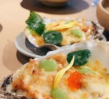 Garlic-Infused Oyster with Chives Gel