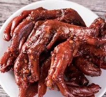 Sauce-Flavored Duck Feet