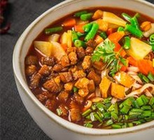 Qishan Sautéed Pork Noodles in Sour Soup