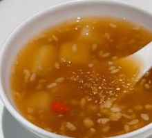 Red Soup Glutinous Rice Noodles with Fermented Rice Wine