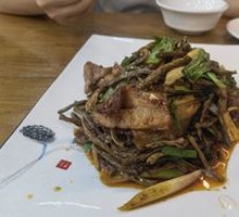 Stir-fried Pork with Dried Beans