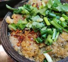 Steamed Pork Intestines with Rice Flour