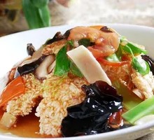 Fried Rice Noodles with Pork