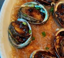 Steamed Fresh Abalone with Garlic