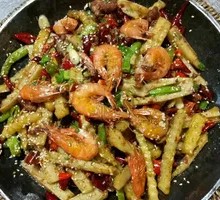 Spicy Stir-Fried Spare Ribs and Shrimp