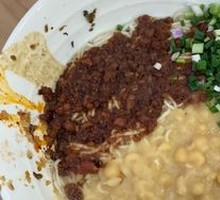 Pea and Meat Sauce Noodles