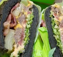 Black Gold Hawaii Pineapple Beef Burger