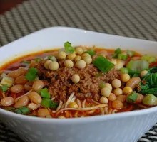 Special Pea and Meat Sauce Noodles