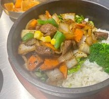 Black Pepper Beef Rice Bowl