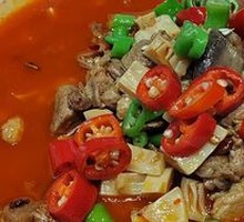 Spicy and Flavorful Green Pepper Duck