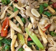 Sautéed Pork with King Oyster Mushrooms