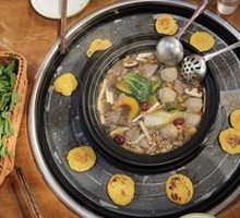 Health-Preserving Wild Mushroom Hot Pot