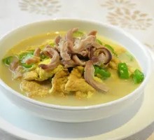 Ginger and Egg Stewed Pig's Trotter