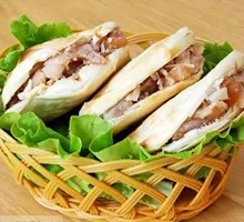 Lao Tongguan Meat Sandwich