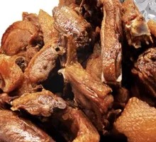 Five-Spice Duck with Egg Crust