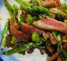 Green Pepper Stir-fried Pig Snout