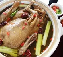 Whole Old Duck Soup Pot