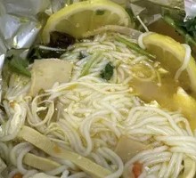 Golden Sour Lemon Fish Noodles