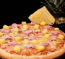 Classic Pineapple Ham Pizza