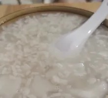 Sweet Rice Balls in Fermented Wine