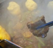Northeast Stewed Pork Ribs in Iron Pot