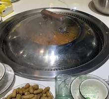 Stir-fried Chicken in Iron Pot