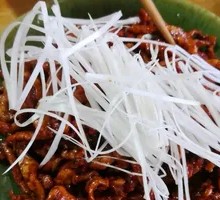 Beijing-style Shredded Pork in Soy Sauce