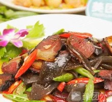 Wild Pine Mushroom Stir-Fried with Old Sausage