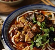 Braised Pork Rib Noodles