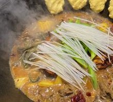 Stewed Pork Ribs in Iron Pot