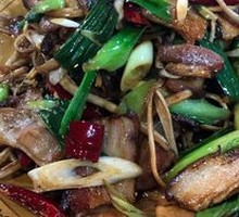Tea Tree Mushroom Stir-Fried Pork