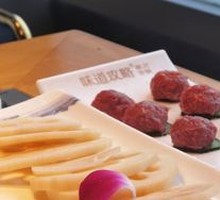 Handmade Beef Meatballs