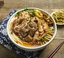Luxury Family Feast Rice Noodles