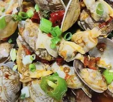Garlic Steamed Clams