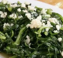 Garlic Mashed Pea Shoots