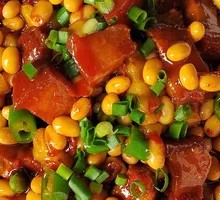 Braised Pork Belly with Soybeans